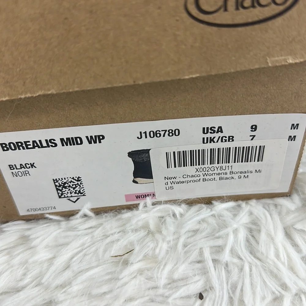 NIB Chaco Borealis Mid Waterproof Boot
